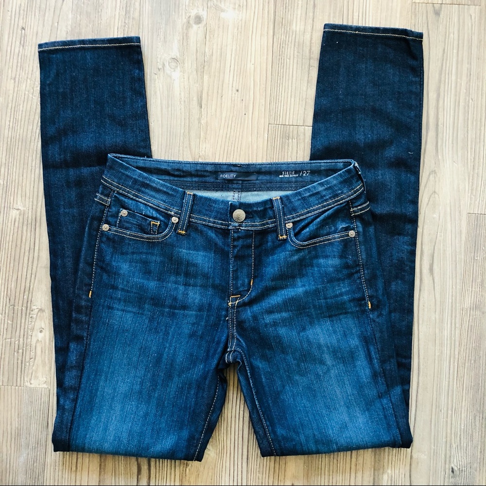 FIDELITY Jeans - Picture 6 of 11
